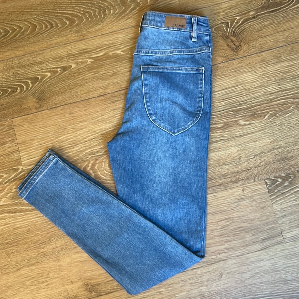 Garage Jeans size 3